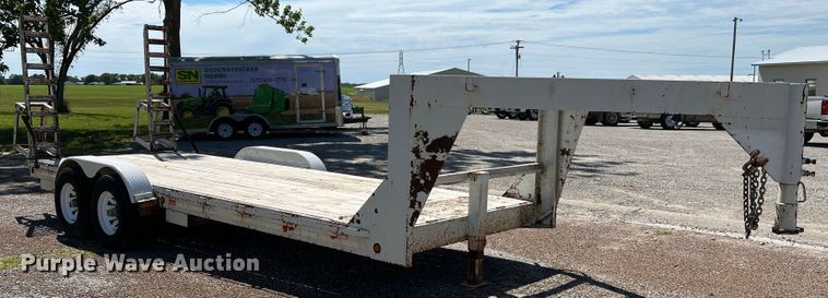 image for item KC9866 1994 Maxwell  equipment trailer