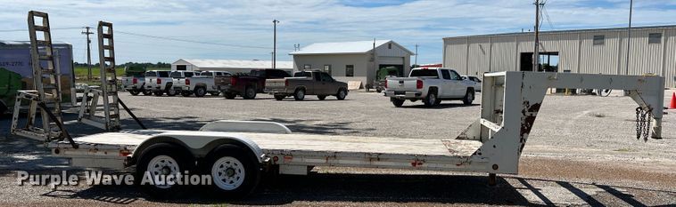 image for item KC9866 1994 Maxwell  equipment trailer