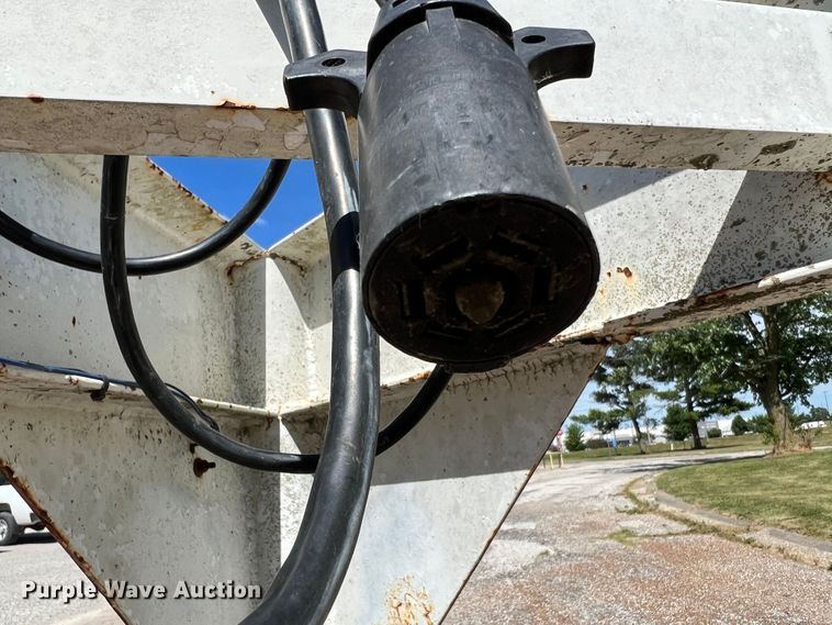 image for item KC9866 1994 Maxwell  equipment trailer