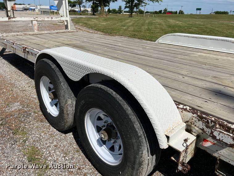 image for item KC9866 1994 Maxwell  equipment trailer