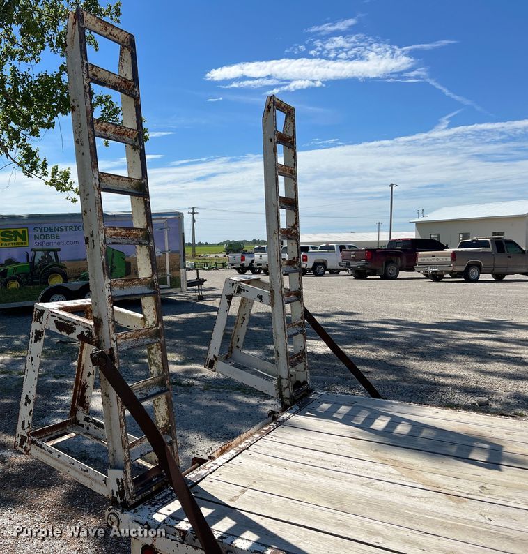 image for item KC9866 1994 Maxwell  equipment trailer