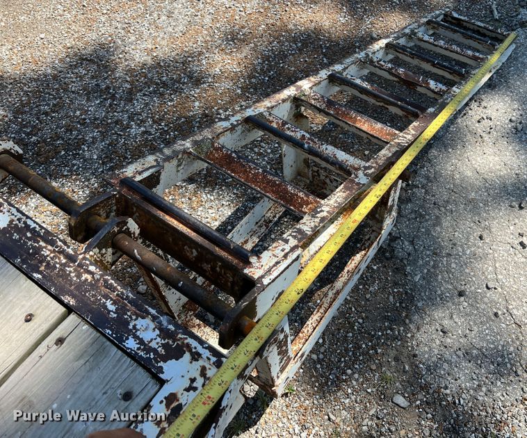 image for item KC9866 1994 Maxwell  equipment trailer