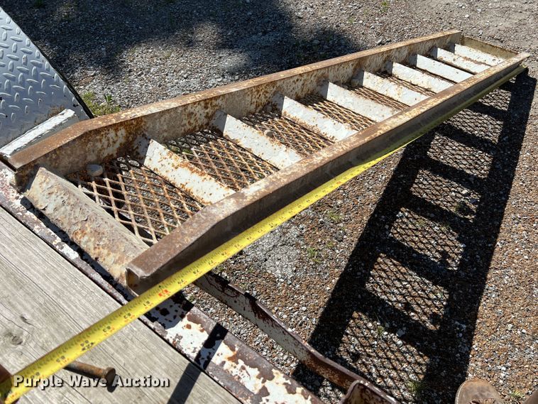 image for item KC9866 1994 Maxwell  equipment trailer