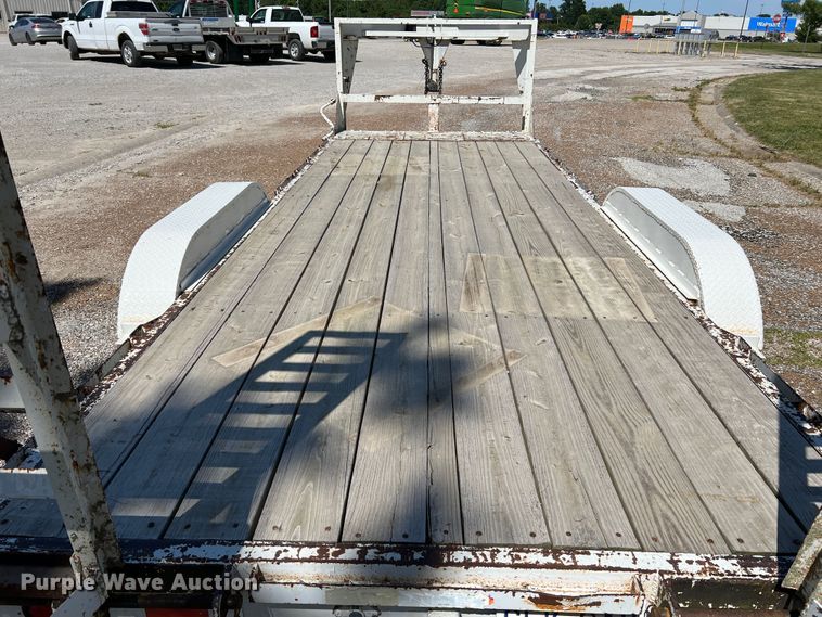 image for item KC9866 1994 Maxwell  equipment trailer