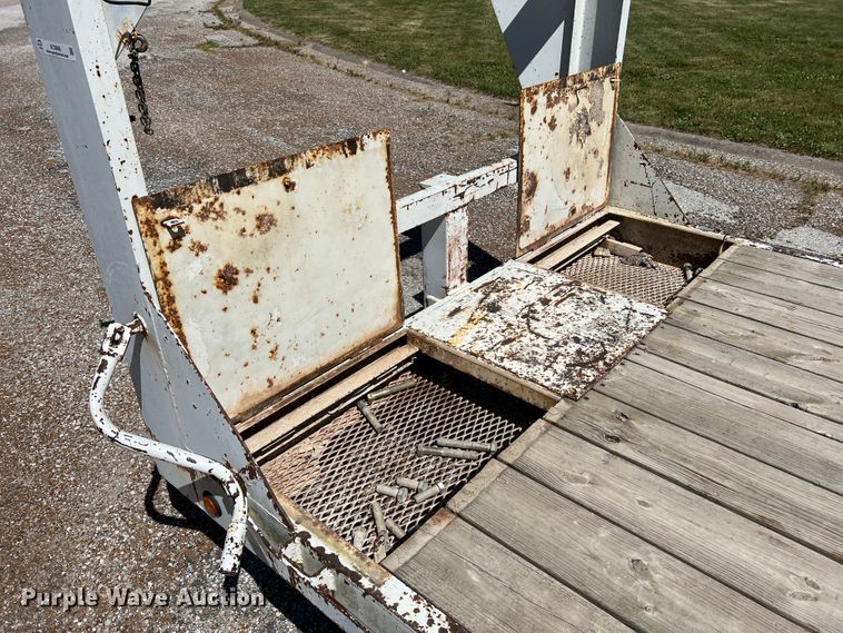 image for item KC9866 1994 Maxwell  equipment trailer