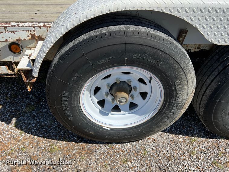 image for item KC9866 1994 Maxwell  equipment trailer