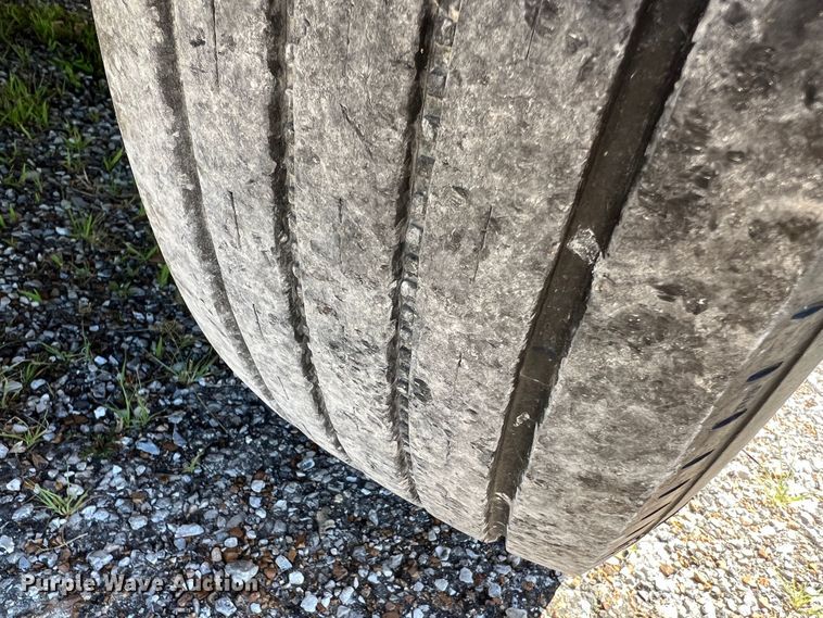 image for item KC9866 1994 Maxwell  equipment trailer