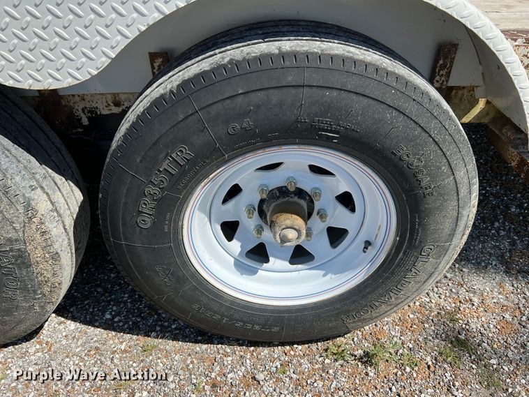 image for item KC9866 1994 Maxwell  equipment trailer