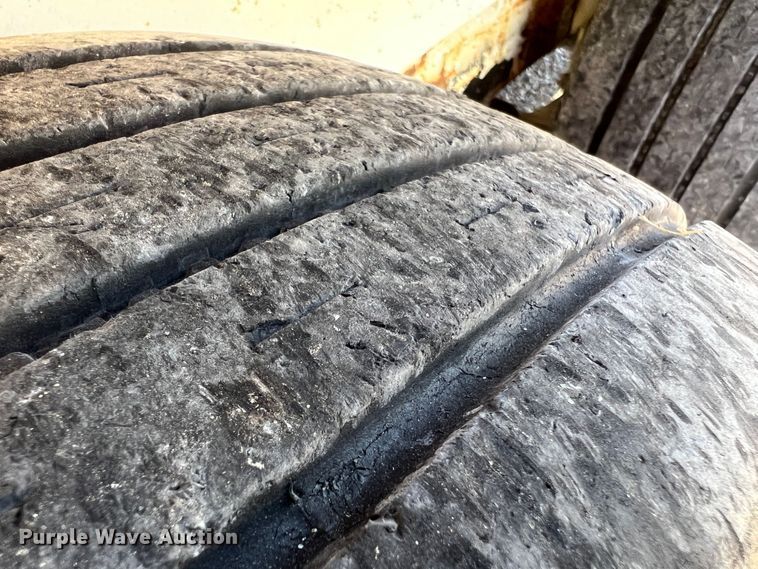 image for item KC9866 1994 Maxwell  equipment trailer