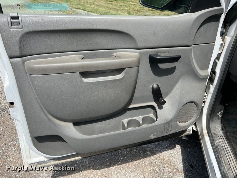 image for item KC9867 2011 Chevrolet Silverado 1500  pickup truck