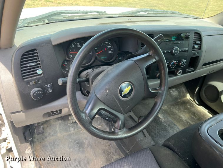 image for item KC9867 2011 Chevrolet Silverado 1500  pickup truck