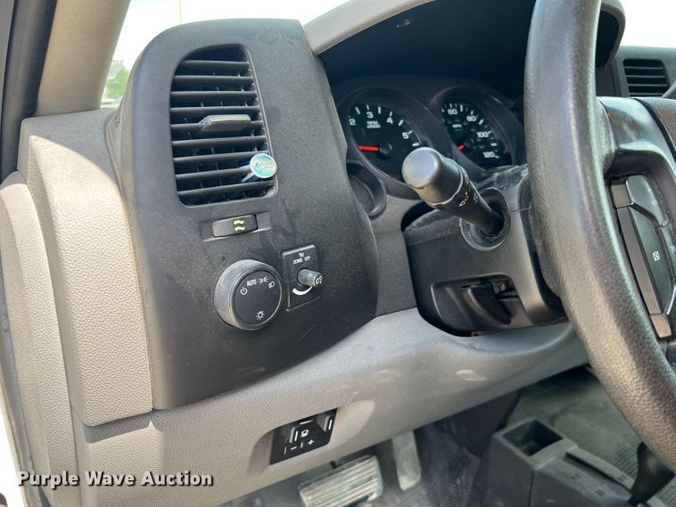 image for item KC9867 2011 Chevrolet Silverado 1500  pickup truck