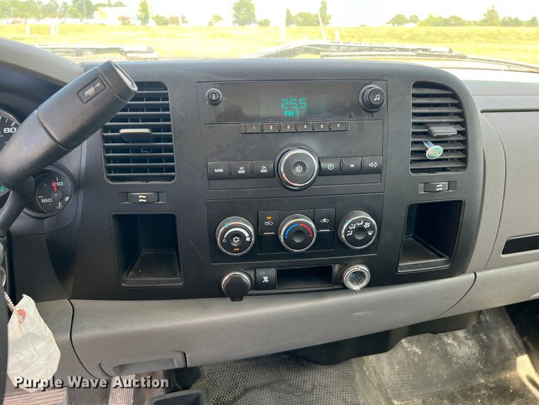 image for item KC9867 2011 Chevrolet Silverado 1500  pickup truck