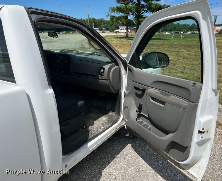 image for item KC9867 2011 Chevrolet Silverado 1500  pickup truck