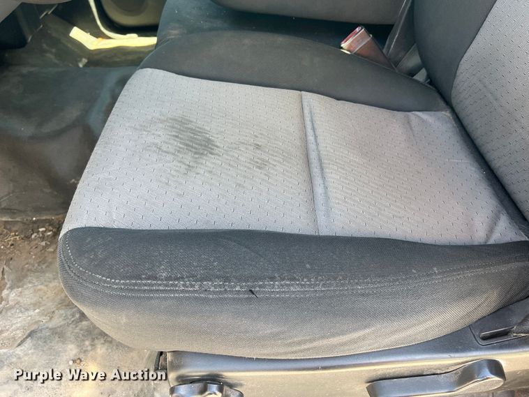 image for item KC9869 2007 GMC Sierra 3500HD  flatbed pickup truck