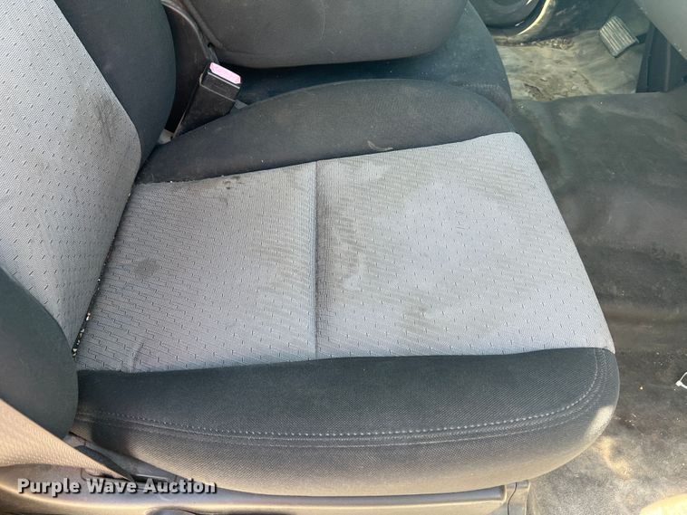 image for item KC9869 2007 GMC Sierra 3500HD  flatbed pickup truck