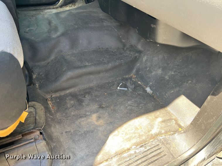 image for item KC9869 2007 GMC Sierra 3500HD  flatbed pickup truck