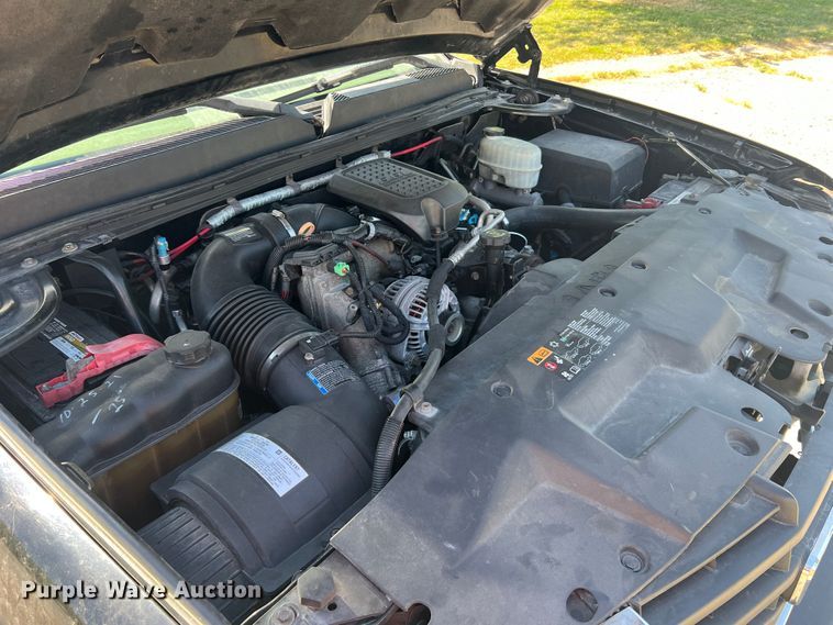 image for item KC9869 2007 GMC Sierra 3500HD  flatbed pickup truck