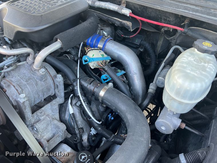 image for item KC9869 2007 GMC Sierra 3500HD  flatbed pickup truck