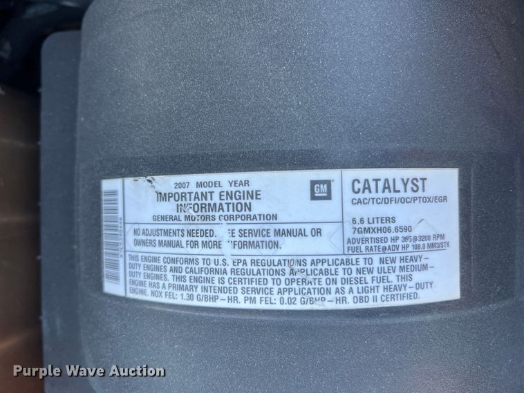 image for item KC9869 2007 GMC Sierra 3500HD  flatbed pickup truck