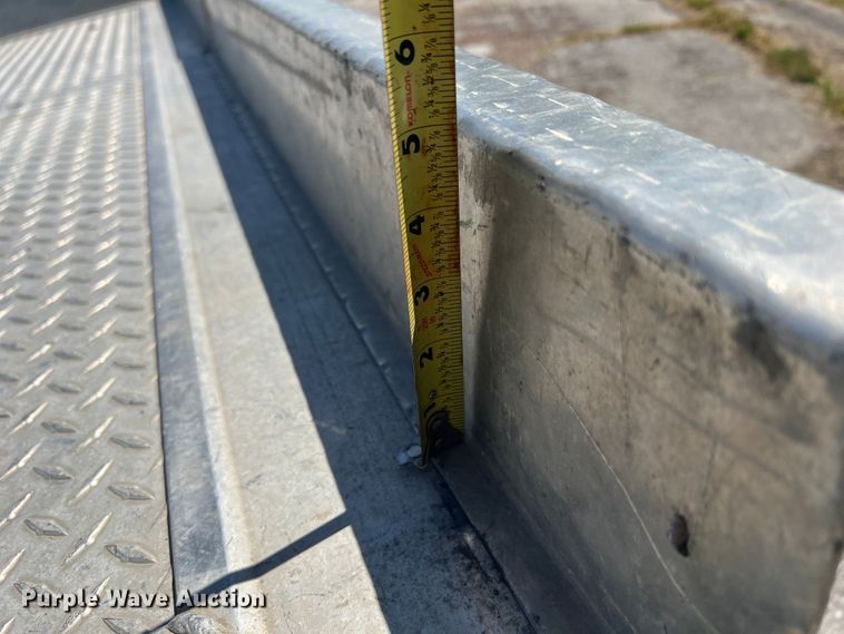 image for item KC9869 2007 GMC Sierra 3500HD  flatbed pickup truck