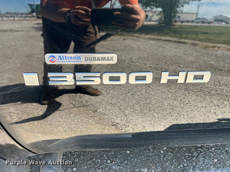 image for item KC9869 2007 GMC Sierra 3500HD  flatbed pickup truck