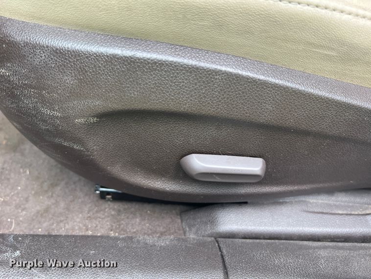 image for item KC9938 2011 Chevrolet Cruze LTZ