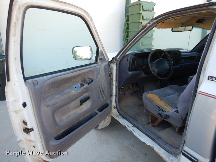 image for item KH9102 1997 Dodge Ram 1500  pickup truck