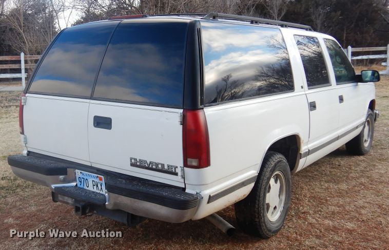 image for item KJ9581 1996 Chevrolet Suburban C1500  SUV