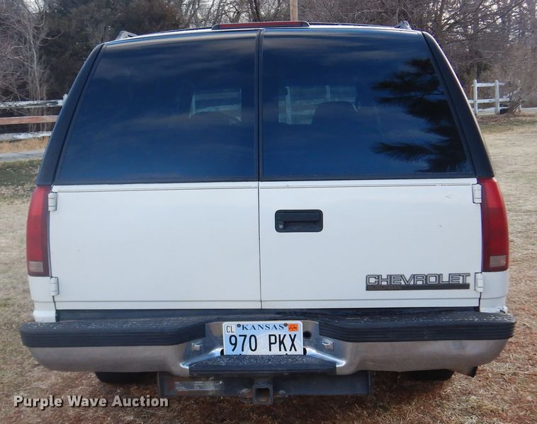 image for item KJ9581 1996 Chevrolet Suburban C1500  SUV