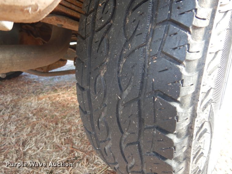 image for item KJ9581 1996 Chevrolet Suburban C1500  SUV