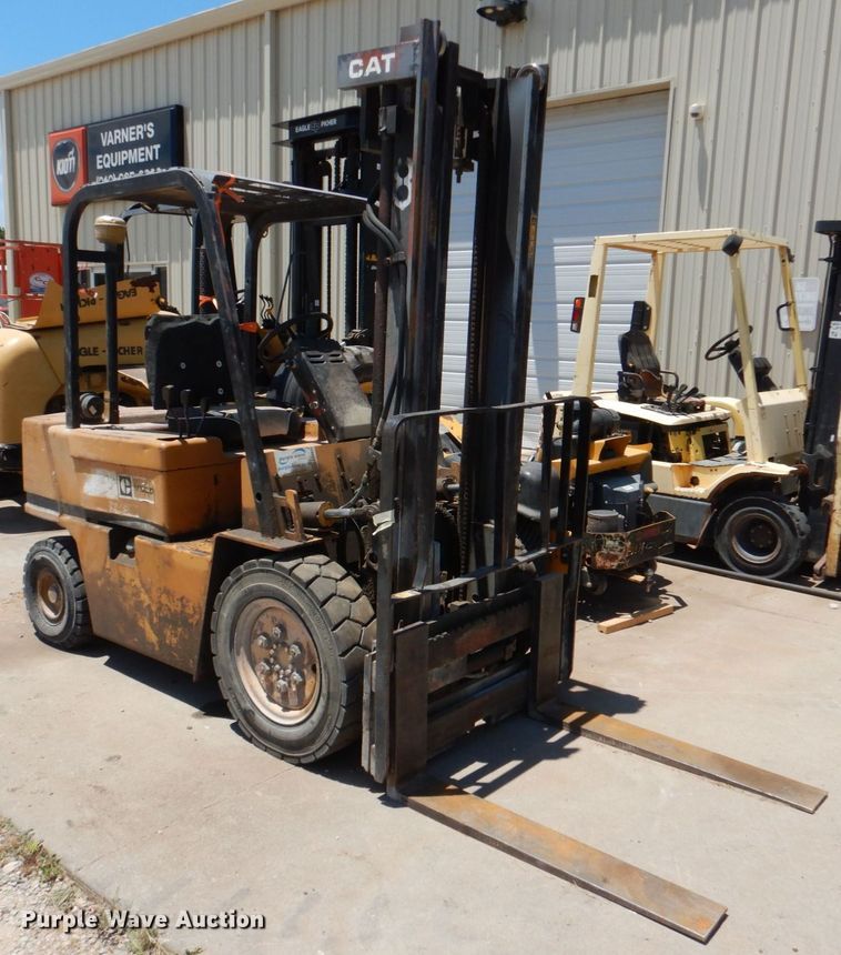 image for item KJ9837 Caterpillar V50DD  forklift