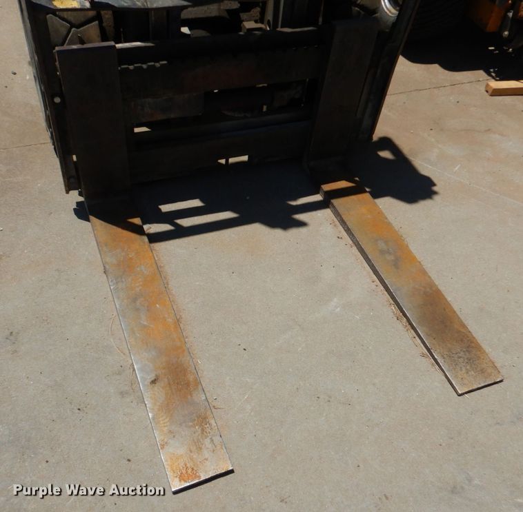 image for item KJ9837 Caterpillar V50DD  forklift