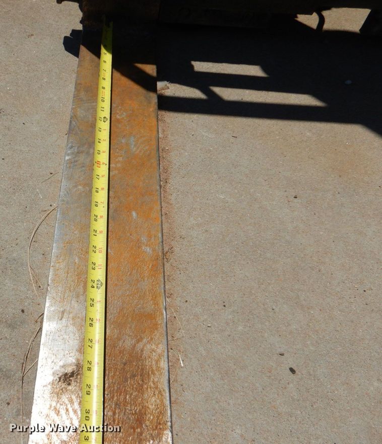 image for item KJ9837 Caterpillar V50DD  forklift