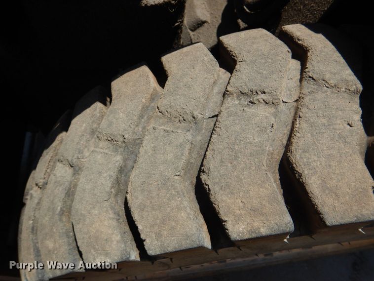 image for item KJ9837 Caterpillar V50DD  forklift