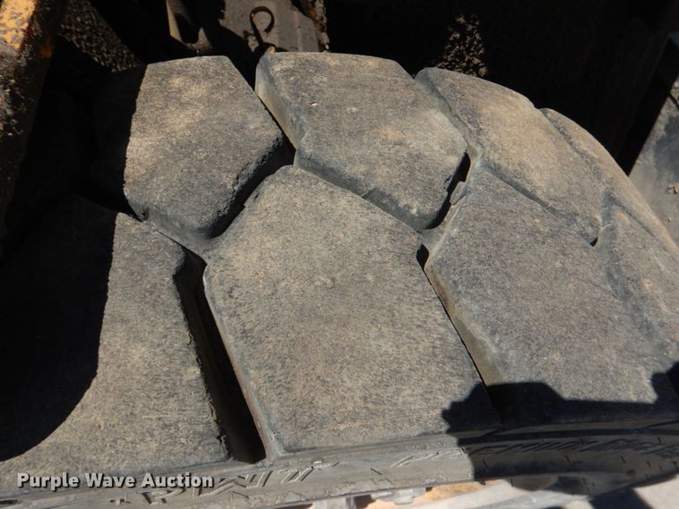 image for item KJ9837 Caterpillar V50DD  forklift