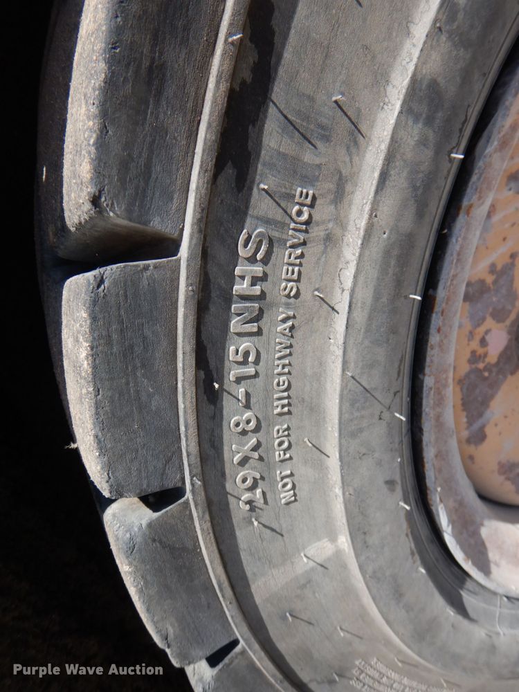 image for item KJ9837 Caterpillar V50DD  forklift