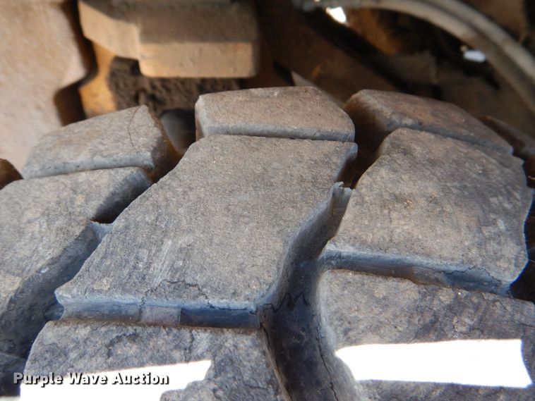 image for item KJ9837 Caterpillar V50DD  forklift