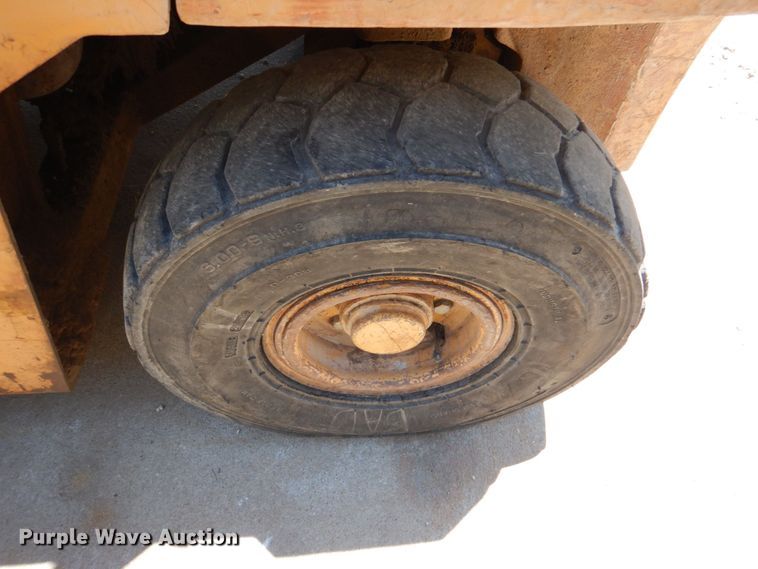 image for item KJ9837 Caterpillar V50DD  forklift