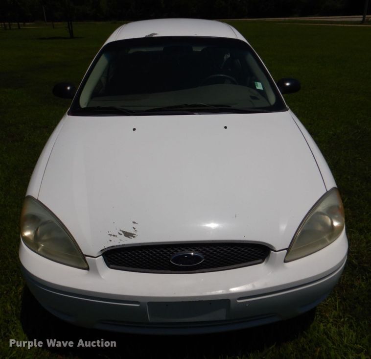 image for item KJ9864 2004 Ford Taurus SES