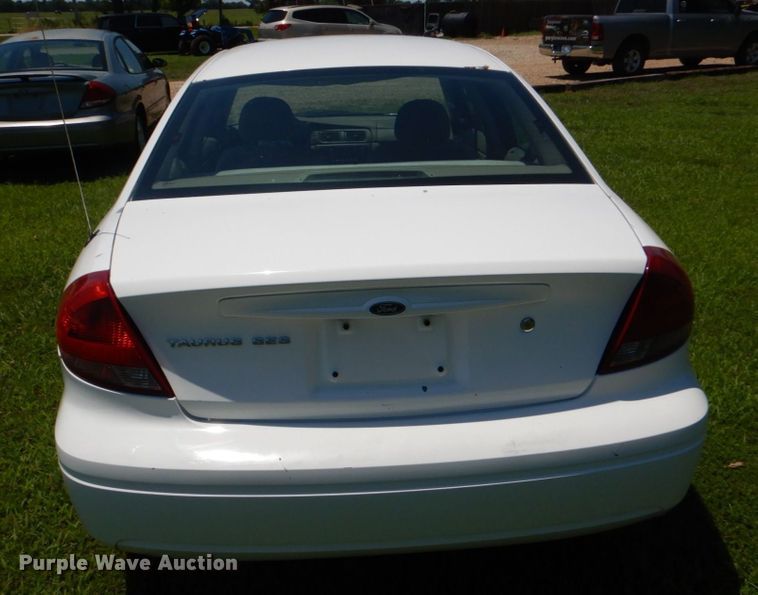 image for item KJ9864 2004 Ford Taurus SES