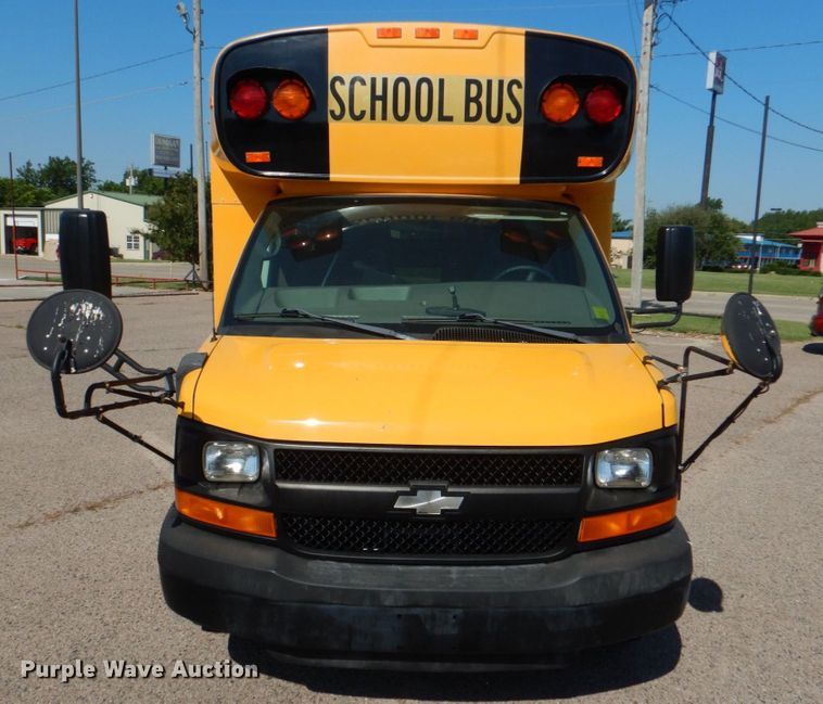 image for item KJ9870 2009 Chevrolet Express 3500  school bus