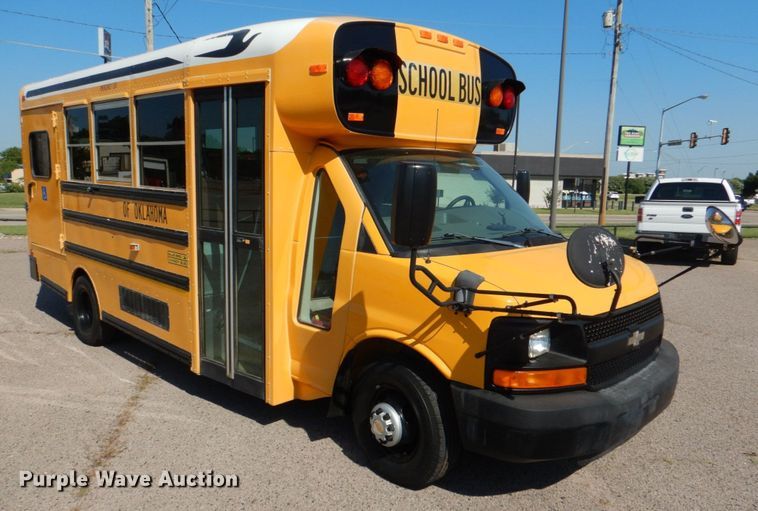 image for item KJ9870 2009 Chevrolet Express 3500  school bus