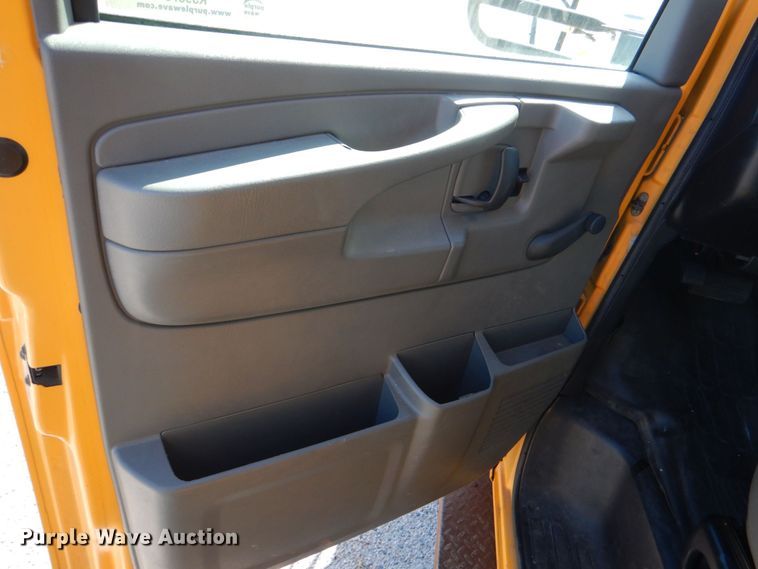 image for item KJ9870 2009 Chevrolet Express 3500  school bus