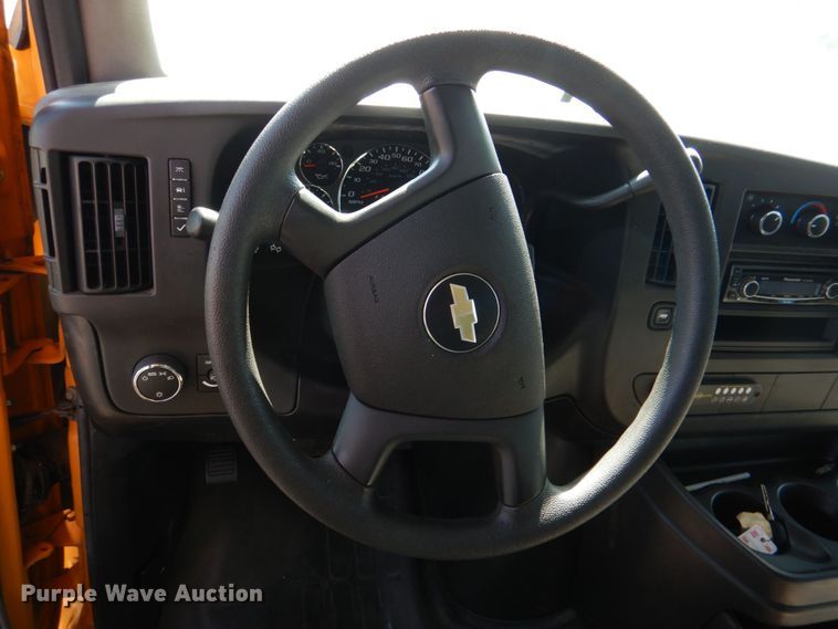 image for item KJ9870 2009 Chevrolet Express 3500  school bus