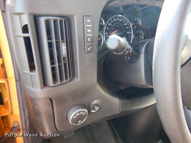 image for item KJ9870 2009 Chevrolet Express 3500  school bus