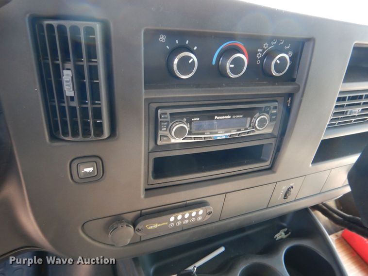 image for item KJ9870 2009 Chevrolet Express 3500  school bus