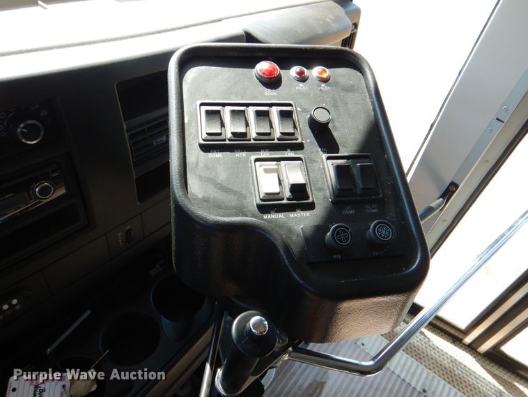 image for item KJ9870 2009 Chevrolet Express 3500  school bus