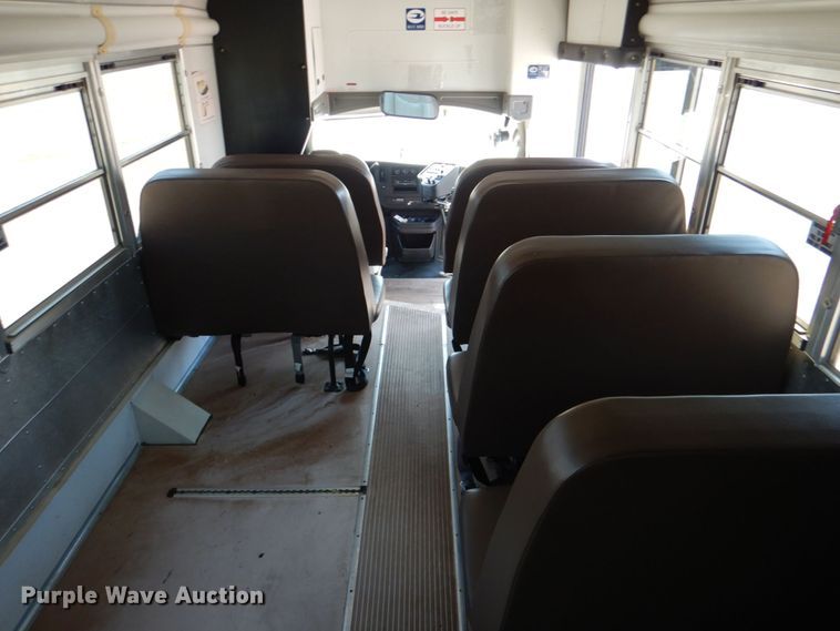 image for item KJ9870 2009 Chevrolet Express 3500  school bus