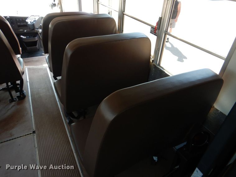 image for item KJ9870 2009 Chevrolet Express 3500  school bus